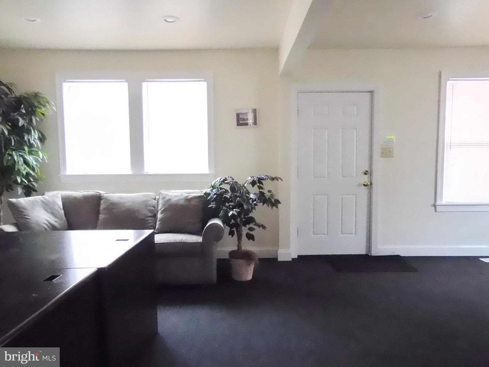 14 Monroe Street Riverside, NJ 08075 - Photo 3 of 29 livingroom