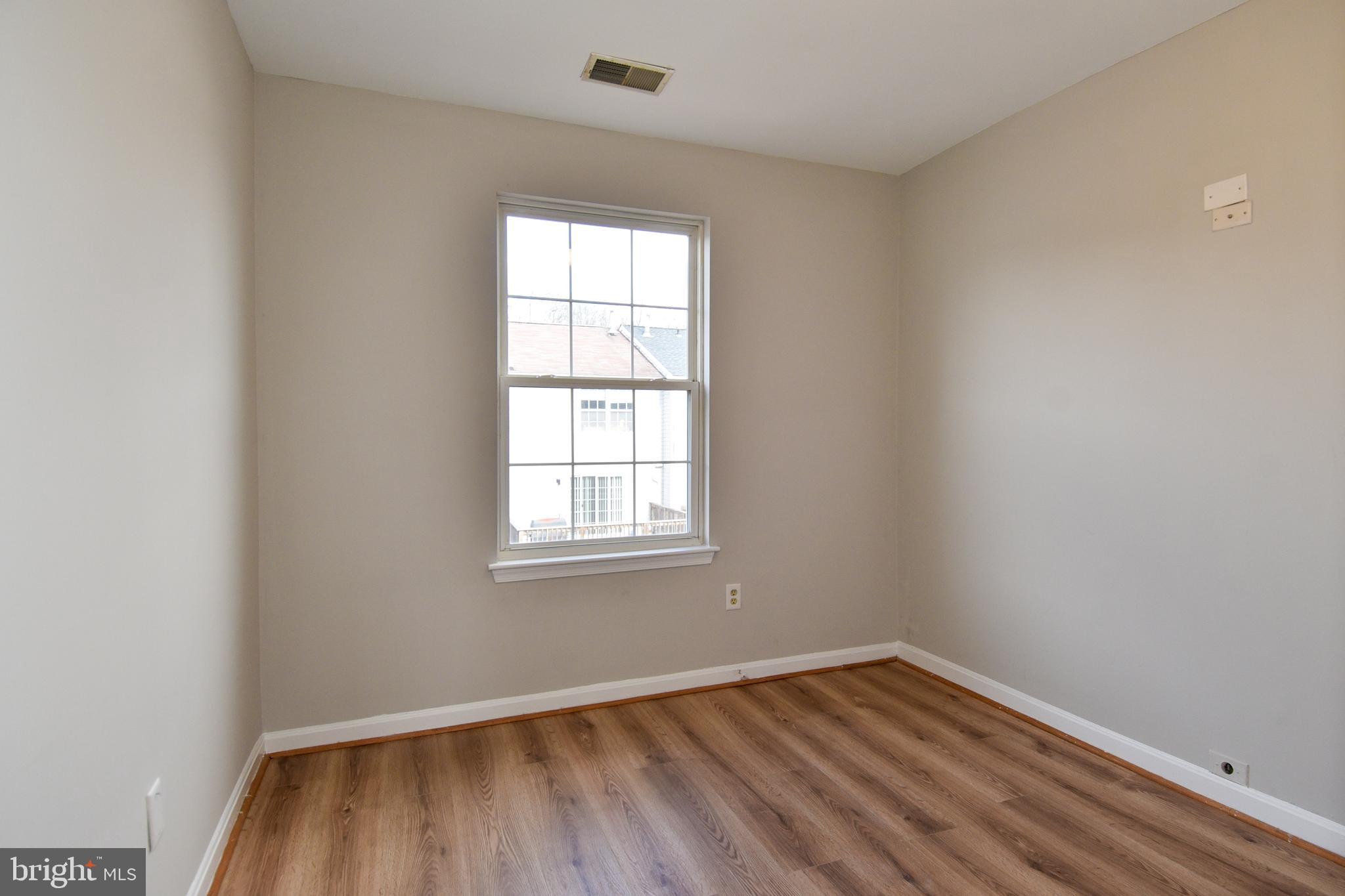 4002 Cutty Sark Road Middle River, MD 21220 - Photo 14 of 24