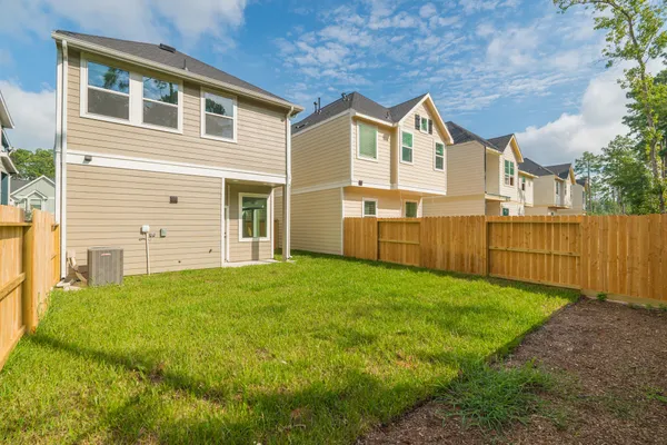 $2,300 | 140 Red Cascade Trail, Willis, TX 77318