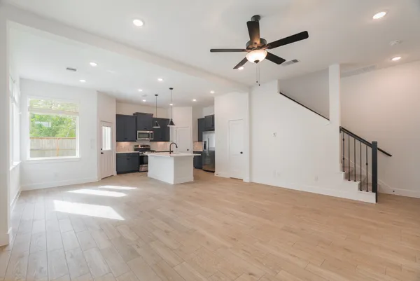 $2,300 | 140 Red Cascade Trail, Willis, TX 77318