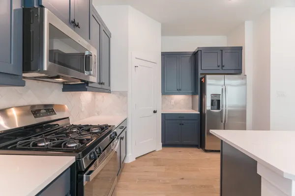 $2,300 | 140 Red Cascade Trail, Willis, TX 77318