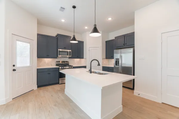 $2,300 | 140 Red Cascade Trail, Willis, TX 77318