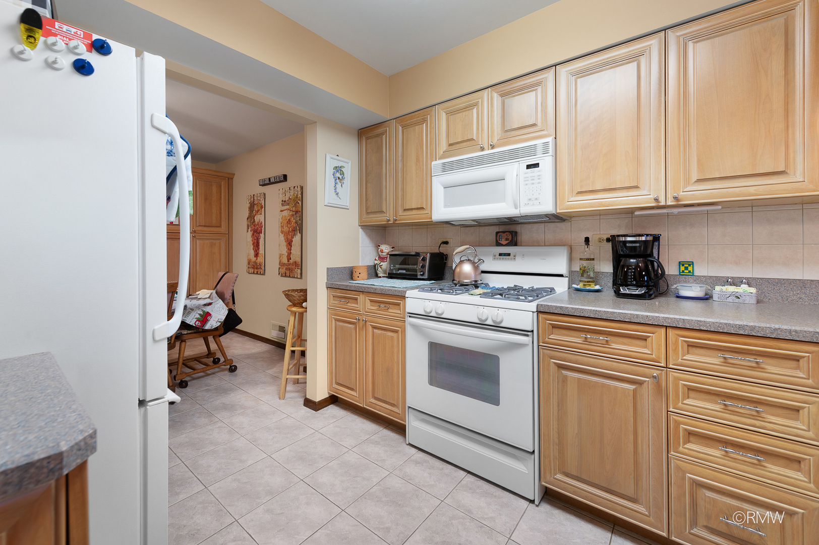 1354 West Byron Avenue, Unit D Addison, IL 60101 - Photo 13 of 31