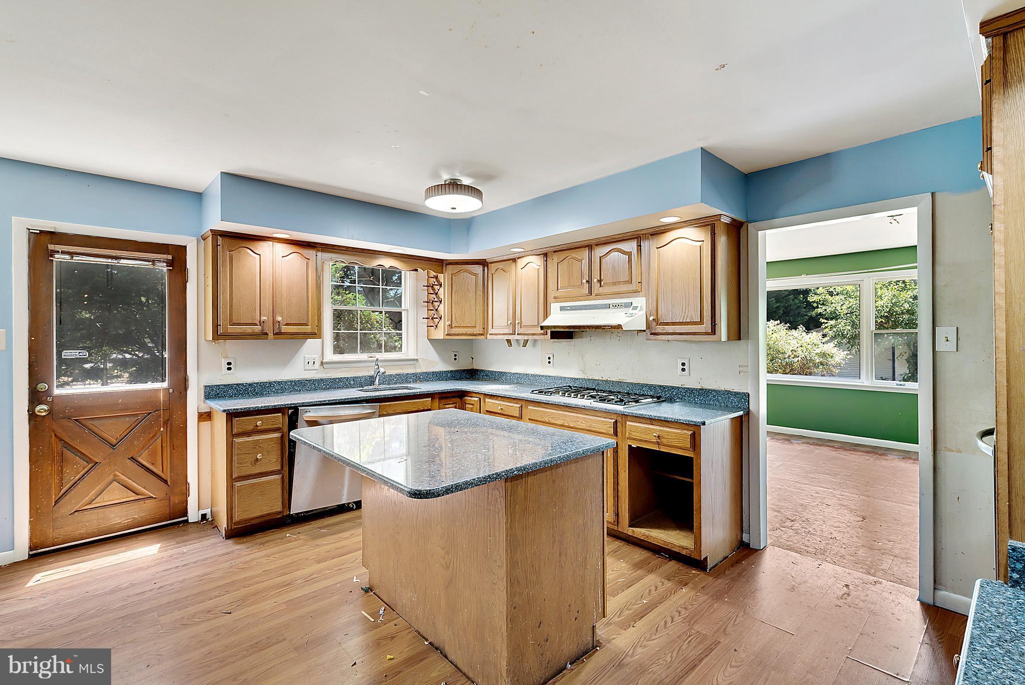 7016 Ben Franklin Road Springfield, VA 22150 - Photo 3 of 30 Kitchen