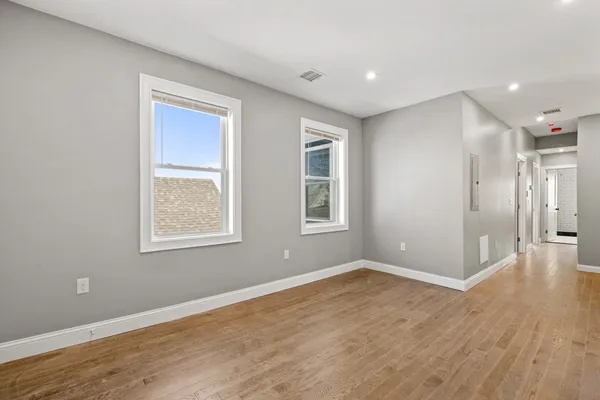 $3,275 | 19 Spring Garden Street, Unit 3, Boston, MA 02125