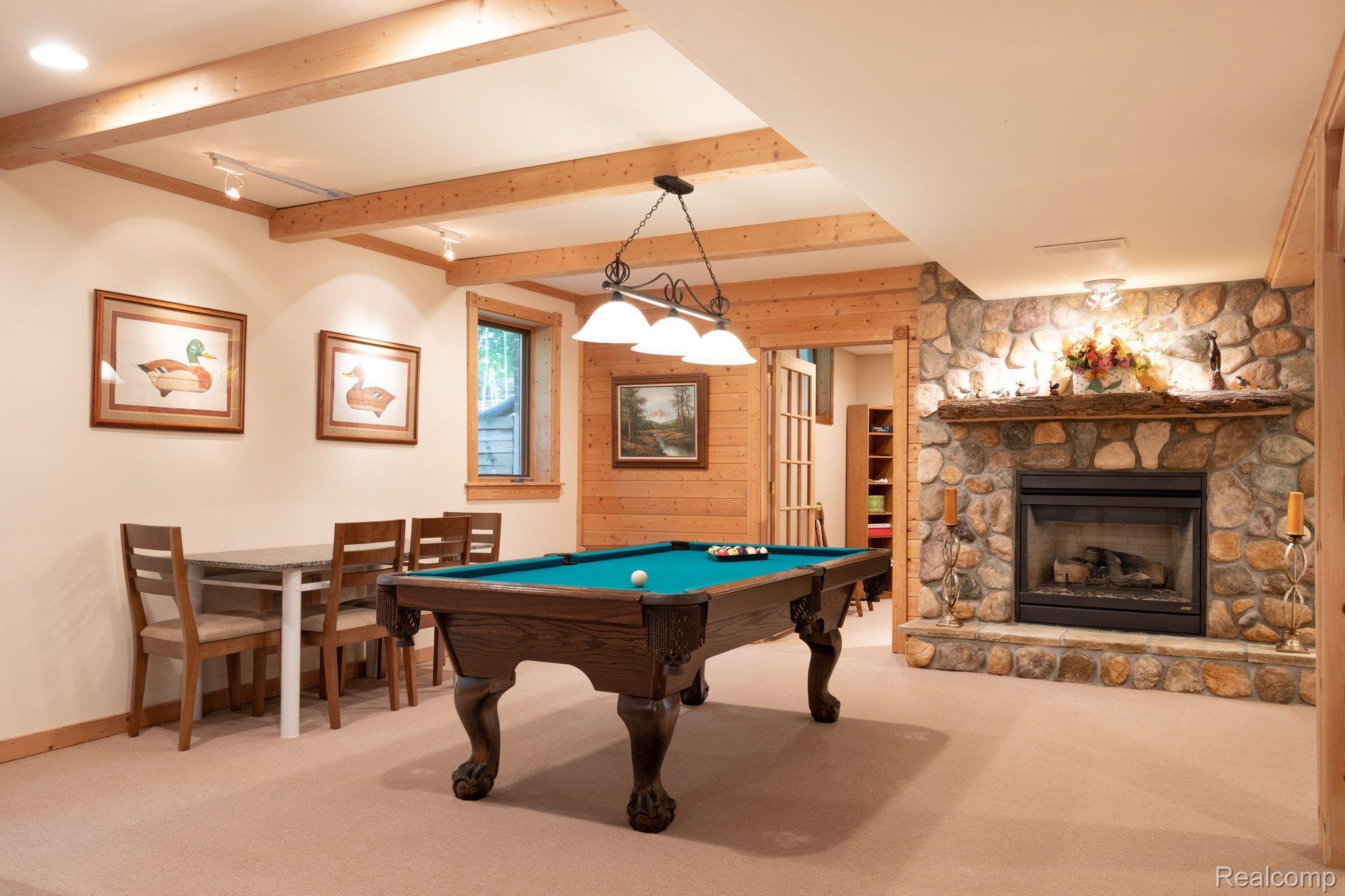 1934 Brookfield Road Rochester, MI 48306 - Photo 34 of 50 Gallery Image 34