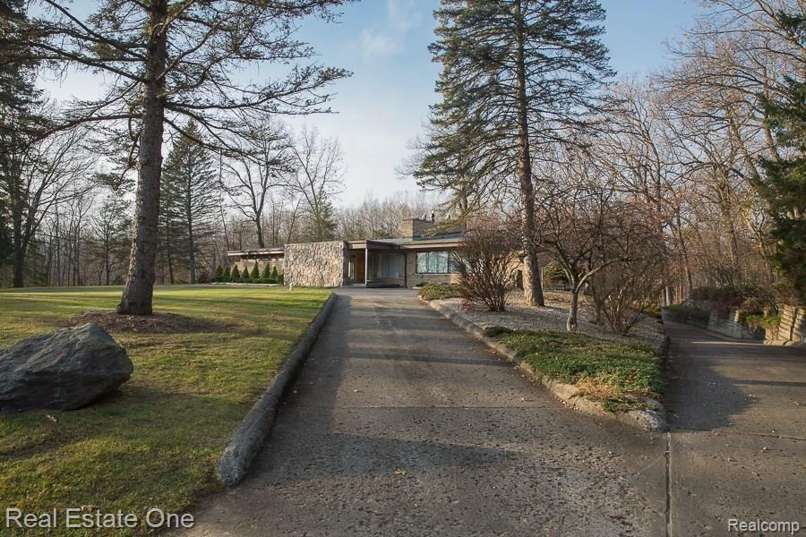 5820 North Rochester Road Rochester, MI 48306 - Photo 23 of 35 _OL_4880_rochester_ext_W002.jpg