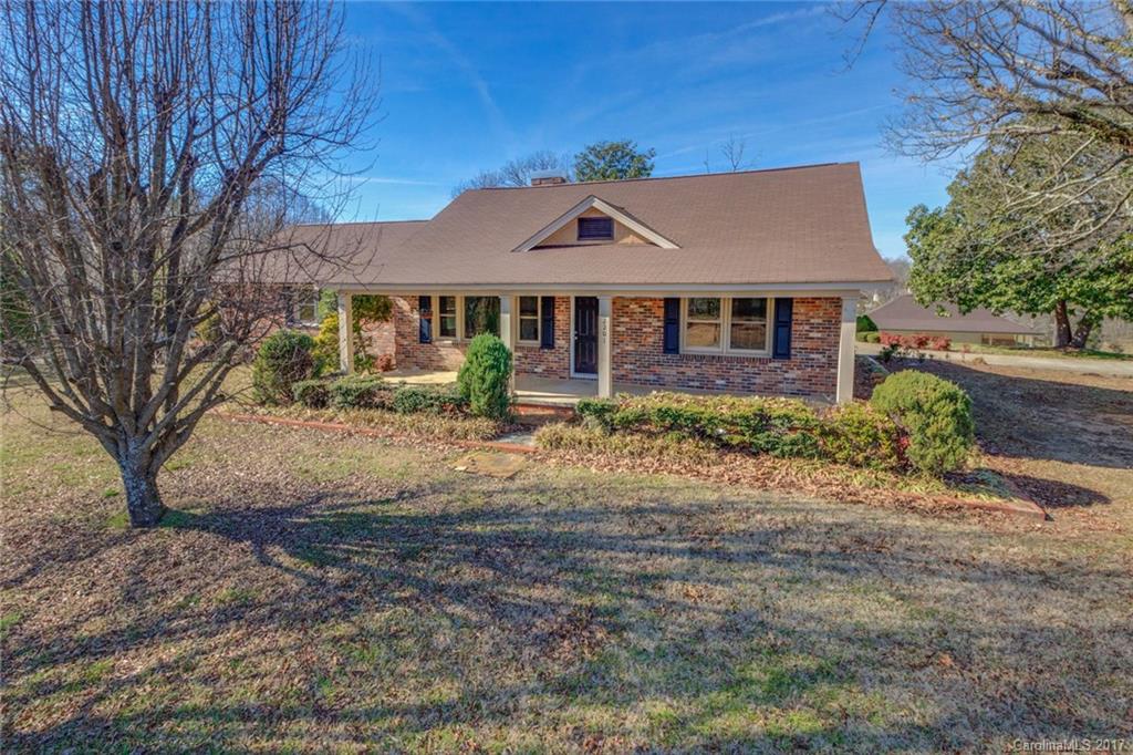 2201 Miranda Road Charlotte, NC 28216 - Photo 1 of 17 Gallery Image 1