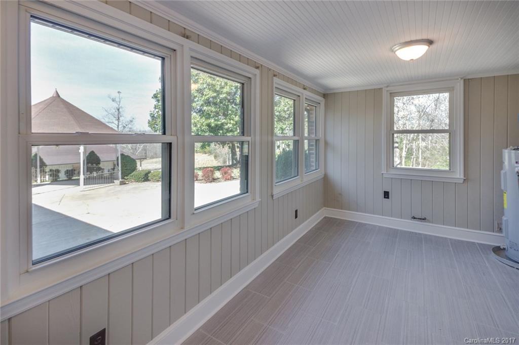 2201 Miranda Road Charlotte, NC 28216 - Photo 13 of 17 Gallery Image 13