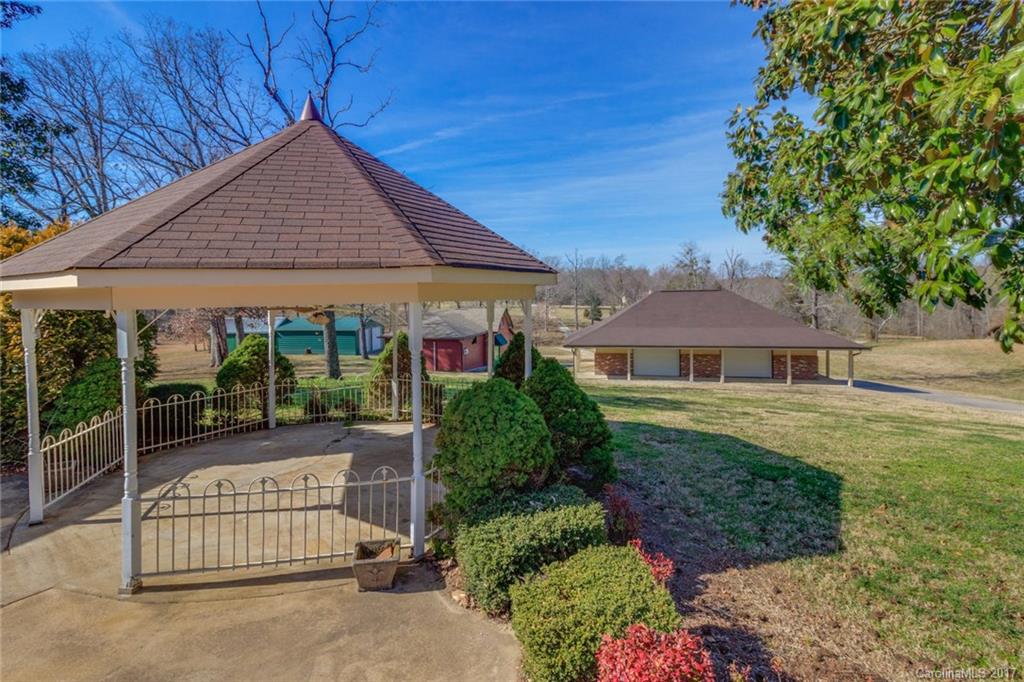 2201 Miranda Road Charlotte, NC 28216 - Photo 15 of 17 Gallery Image 15
