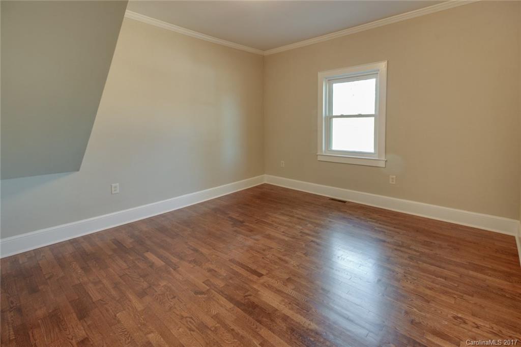 2201 Miranda Road Charlotte, NC 28216 - Photo 7 of 17 Gallery Image 7