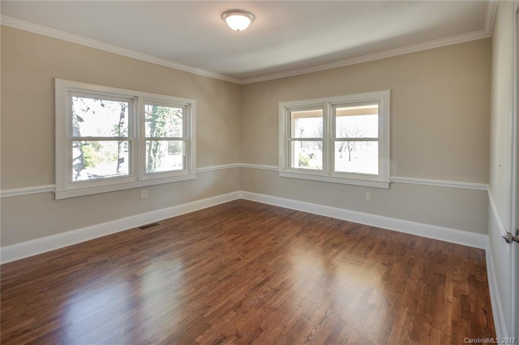 2201 Miranda Road Charlotte, NC 28216 - Photo 9 of 17 Gallery Image 9