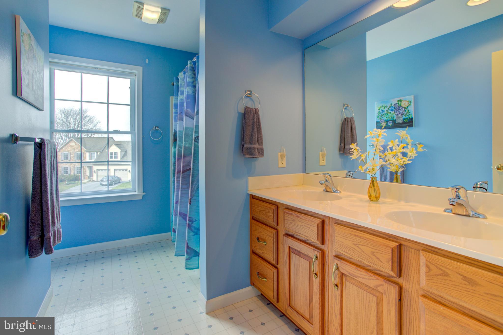 480 Vista Road Columbia, PA 17512 - Photo 21 of 40 Bathroom 2
