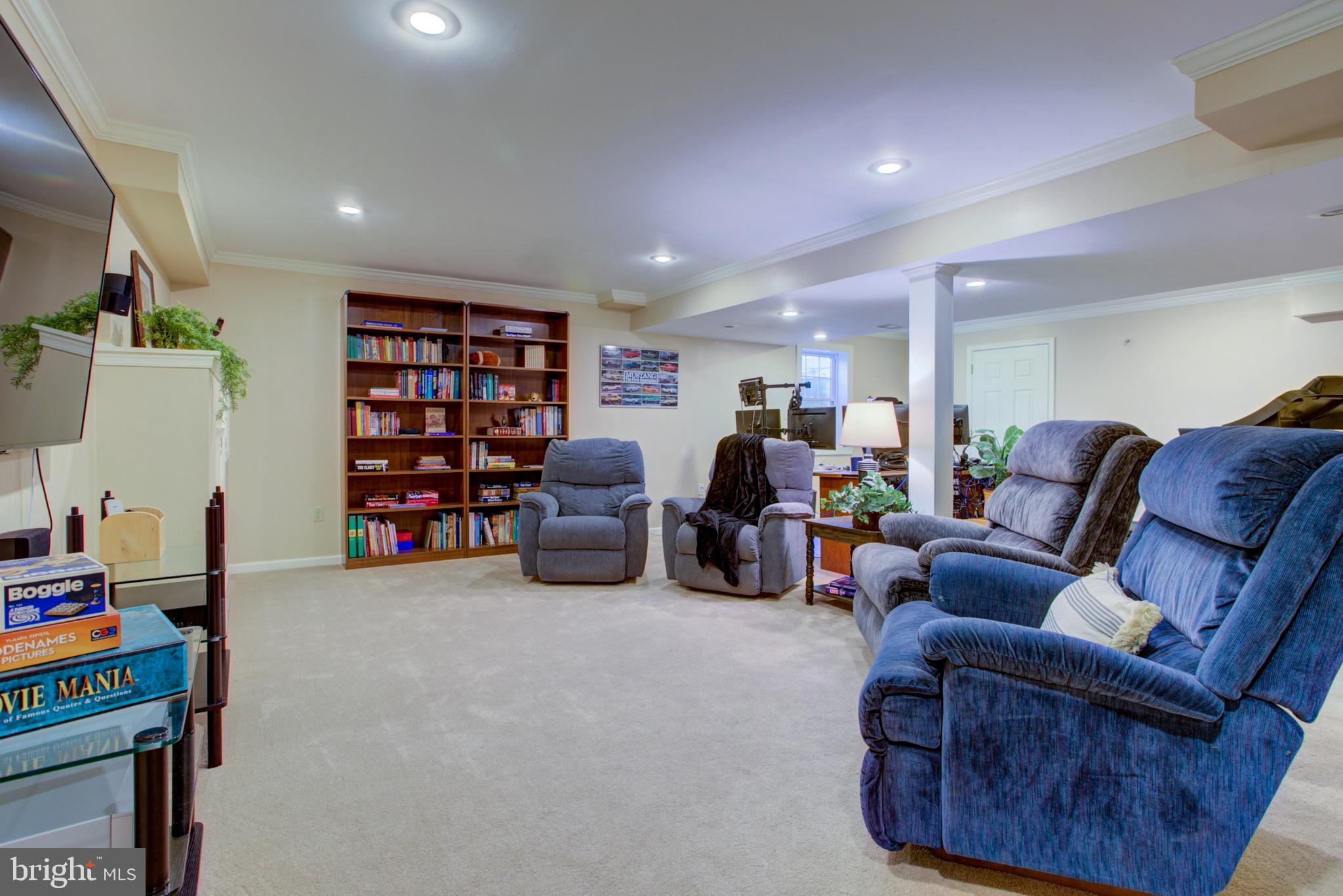 480 Vista Road Columbia, PA 17512 - Photo 29 of 40 Finished lower level - Recreation Room