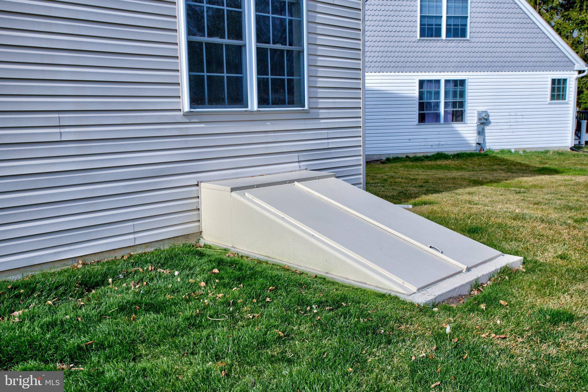 480 Vista Road Columbia, PA 17512 - Photo 38 of 40 Outside entrance to basement storage