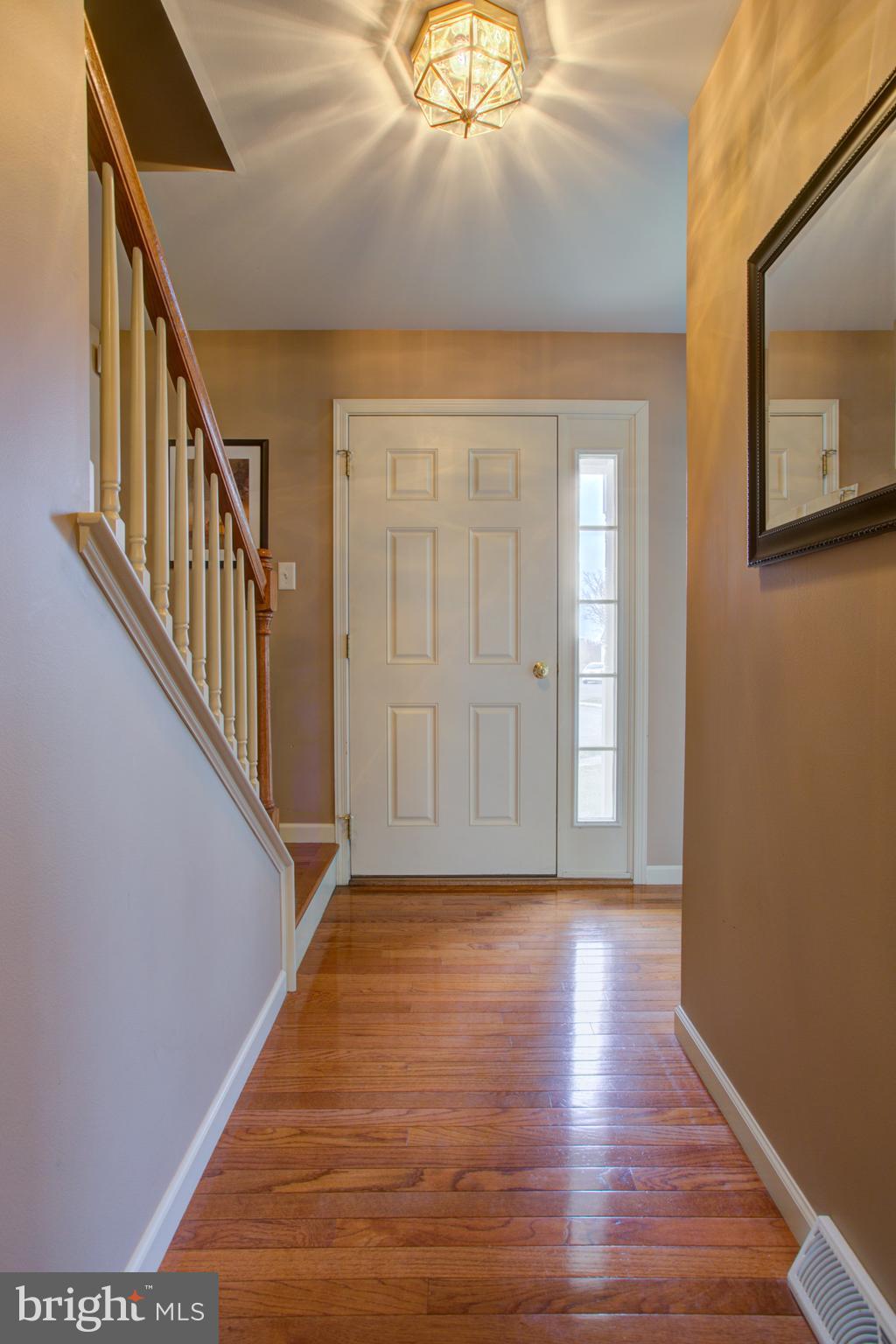 480 Vista Road Columbia, PA 17512 - Photo 5 of 40 Front Entrance