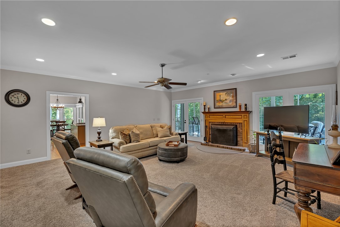 307 Fairway Drive Pickens, SC 29671 - Photo 13 of 36