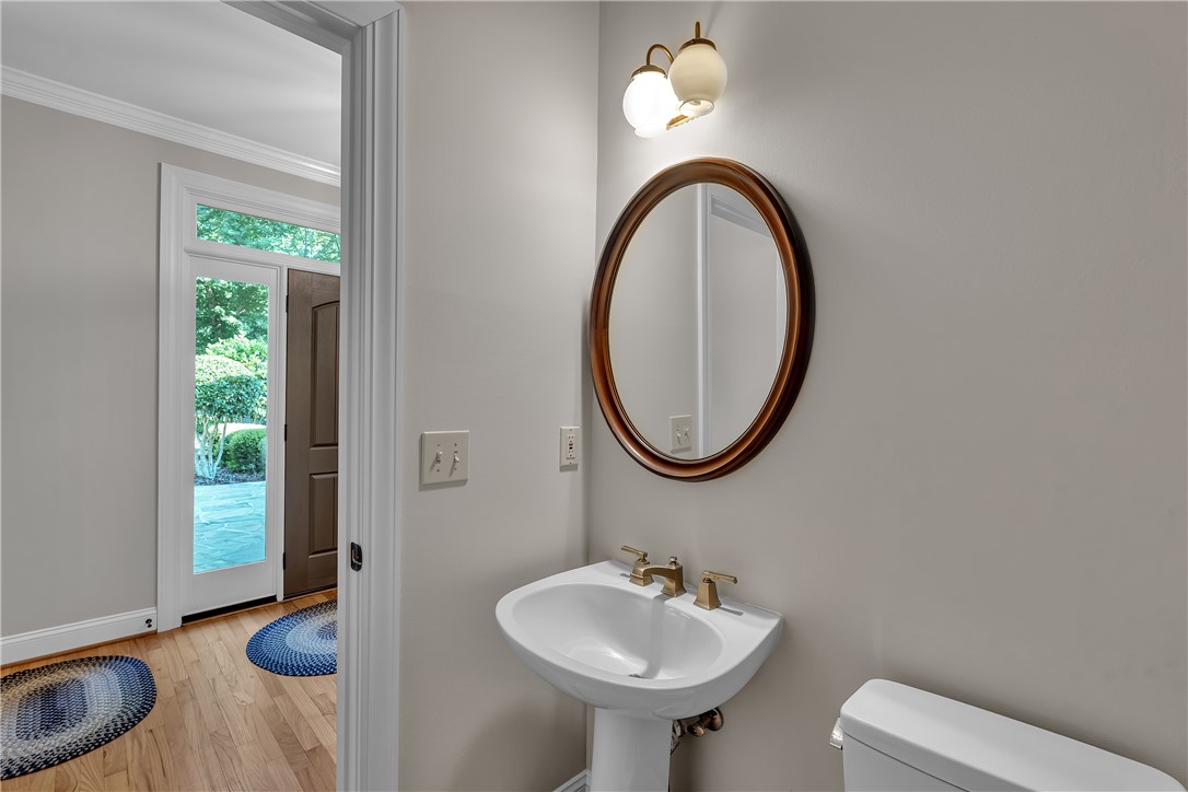 307 Fairway Drive Pickens, SC 29671 - Photo 5 of 36