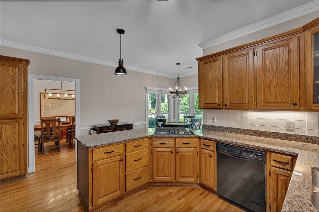 307 Fairway Drive Pickens, SC 29671 - Photo 10 of 36