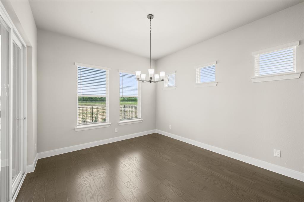 17224 Musial Court Justin, TX 76247 - Photo 22 of 27 17224 Musial- Dining-1