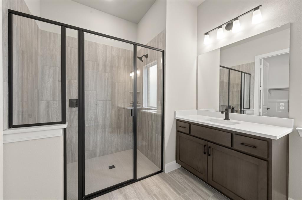 17224 Musial Court Justin, TX 76247 - Photo 26 of 27 17224 Musial- Primary Suite-4