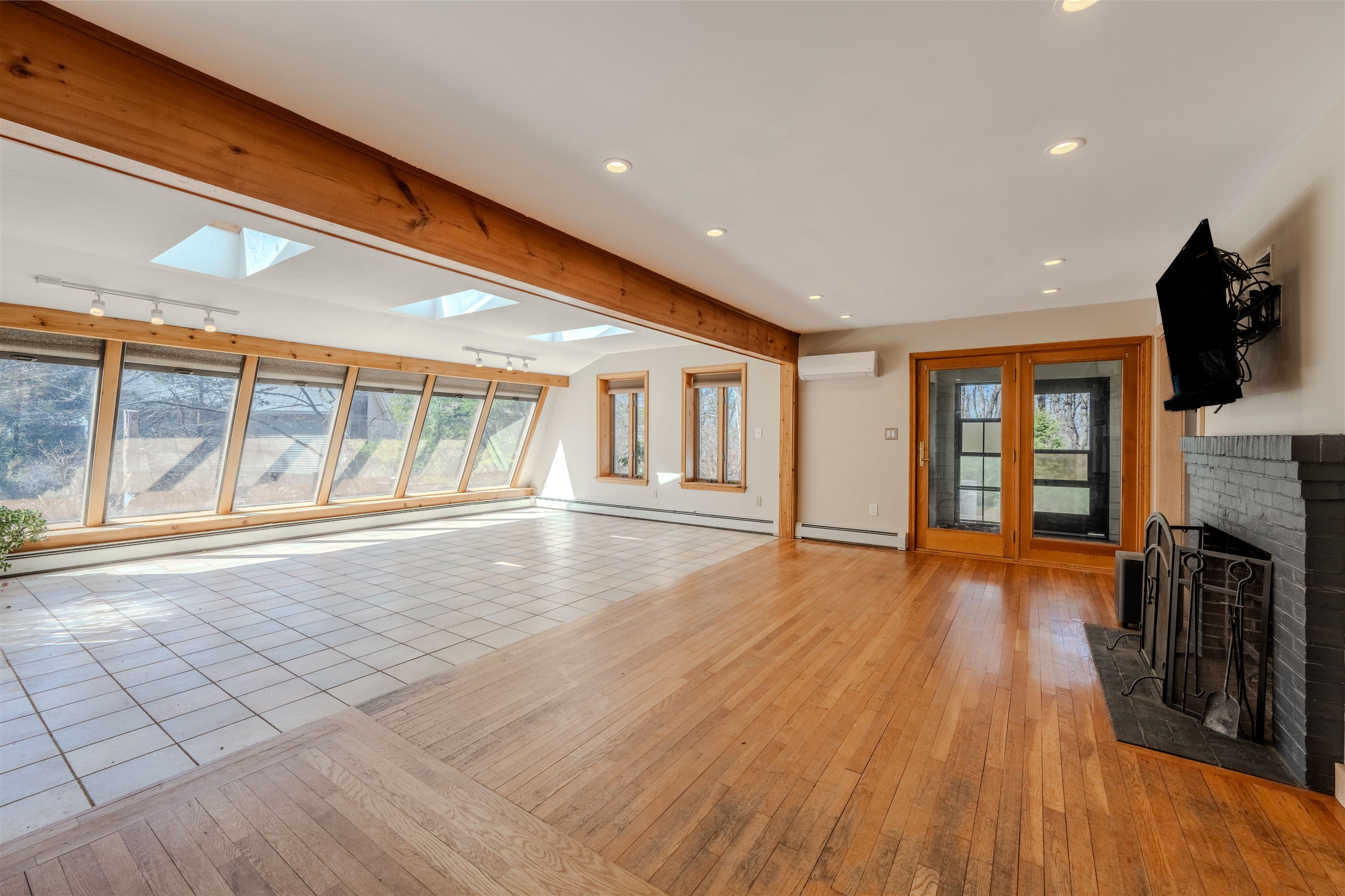 52 Sandown Road Danville, NH 03819 - Photo 6 of 30 Gallery Image 6
