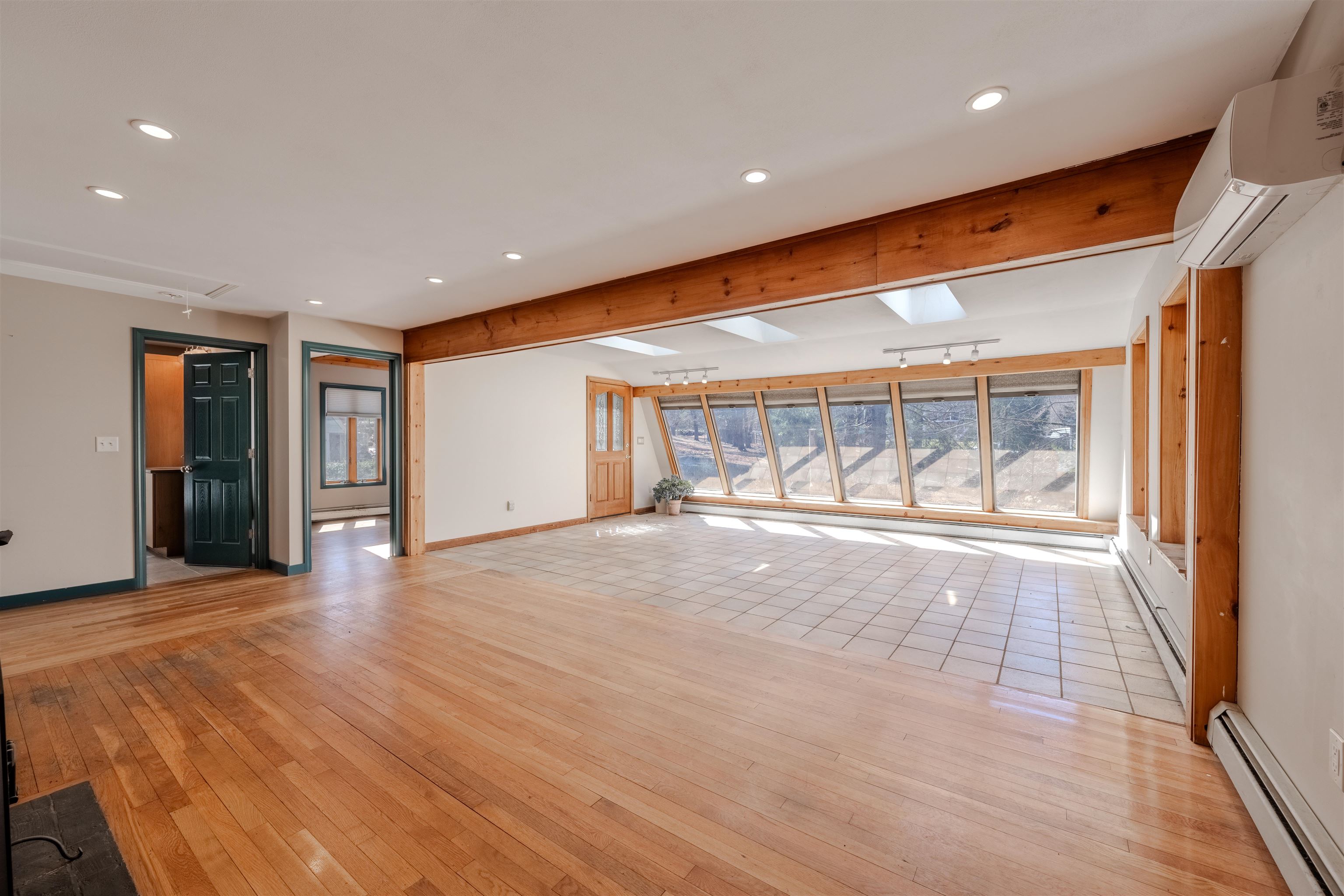 52 Sandown Road Danville, NH 03819 - Photo 7 of 30 Gallery Image 7