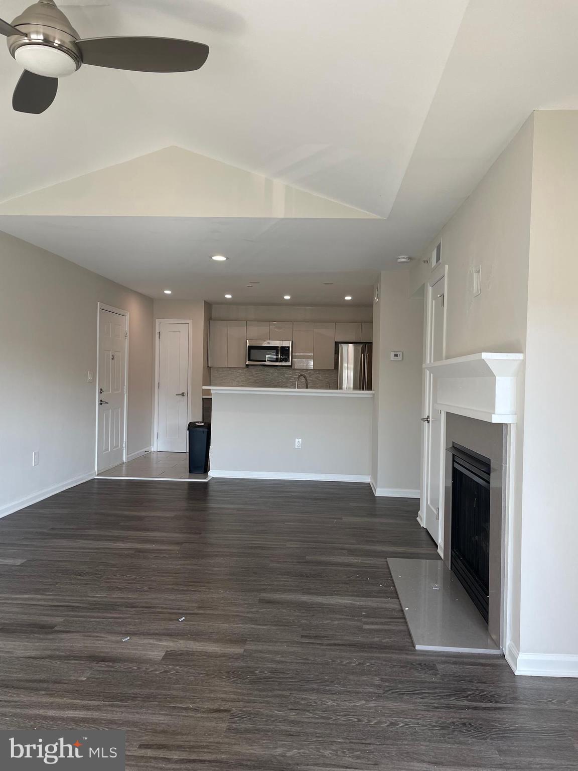21307 Cornerstone Drive Yardley, PA 19067 - Photo 3 of 11 LIVING AREA