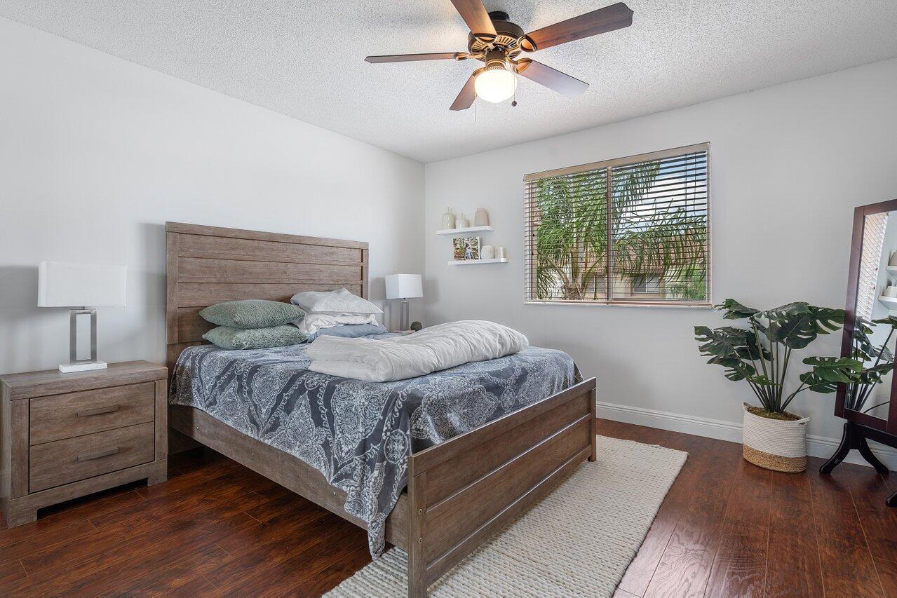 6823 Via Regina Boca Raton, FL 33433 - Photo 17 of 32 017-6823ViaRegina-BocaRaton-FL-33433-SMA