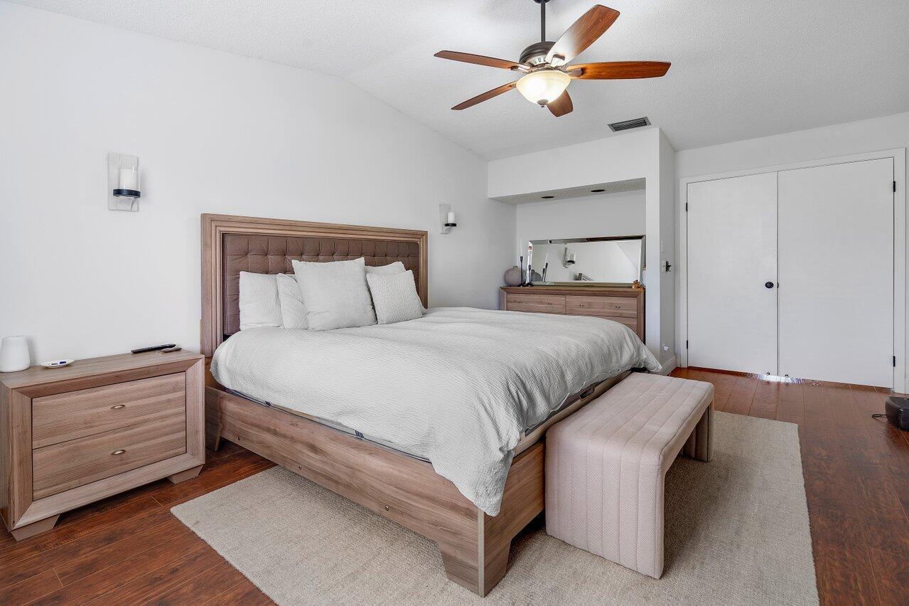 6823 Via Regina Boca Raton, FL 33433 - Photo 22 of 32 022-6823ViaRegina-BocaRaton-FL-33433-SMA