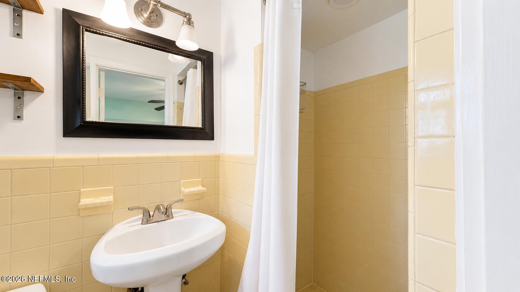 7324 Altama Road Jacksonville, FL 32216 - Photo 12 of 25 Main Bathroom 2