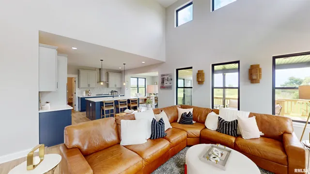 $594,990 | 14 Faiths Way, Bettendorf, IA 52722