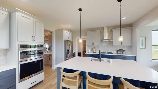 $594,990 | 14 Faiths Way, Bettendorf, IA 52722