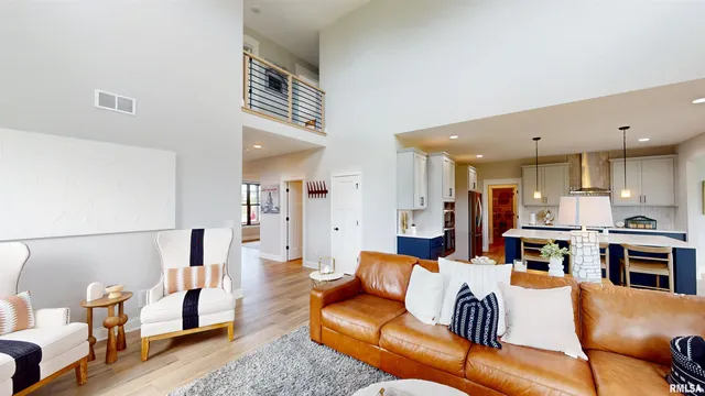 $594,990 | 14 Faiths Way, Bettendorf, IA 52722