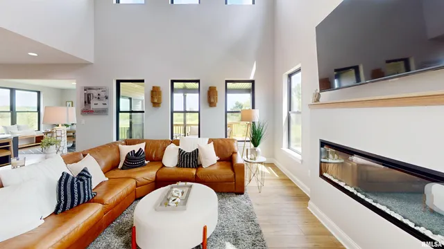 $594,990 | 14 Faiths Way, Bettendorf, IA 52722