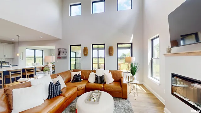 $594,990 | 14 Faiths Way, Bettendorf, IA 52722