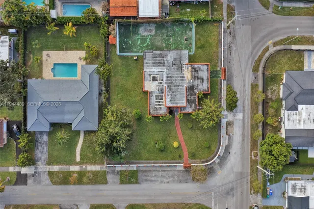 $1,800,000 | 500 Southwest 39th Court, Miami, FL 33134