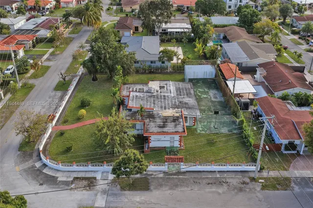 $1,800,000 | 500 Southwest 39th Court, Miami, FL 33134