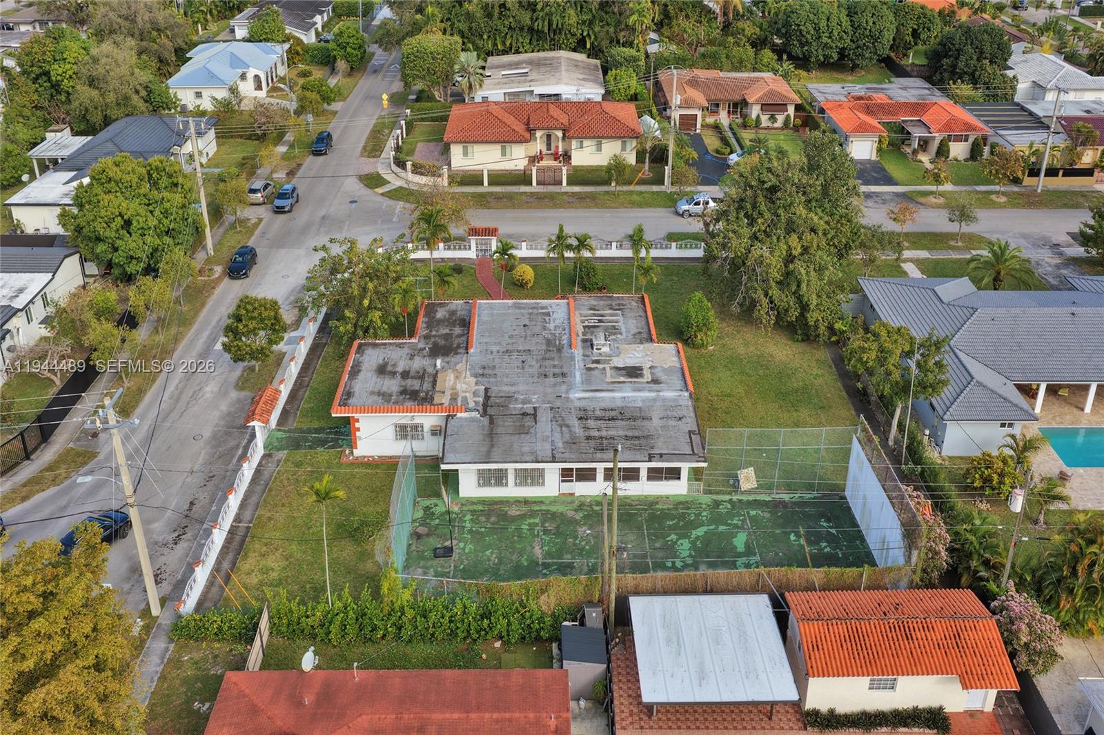 500 Southwest 39th Court Miami, FL 33134 - Photo 16 of 40