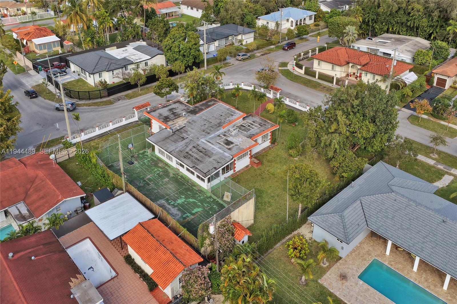 500 Southwest 39th Court Miami, FL 33134 - Photo 17 of 40