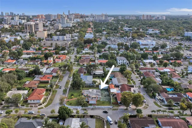 $1,800,000 | 500 Southwest 39th Court, Miami, FL 33134