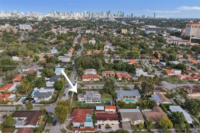 $1,800,000 | 500 Southwest 39th Court, Miami, FL 33134