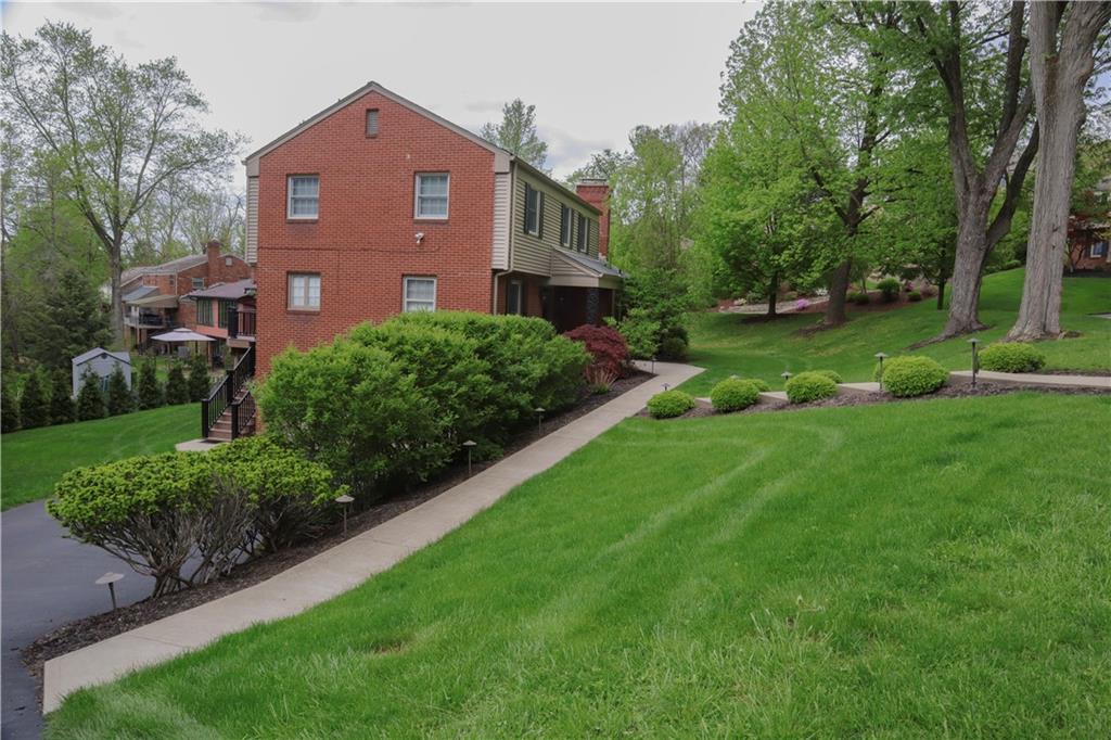 764 Pinetree Road Pittsburgh, PA 15243 - Photo 3 of 22 Gallery Image 3
