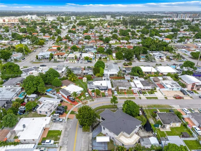 $3,300 | 1541 East 6th Court, Hialeah, FL 33010