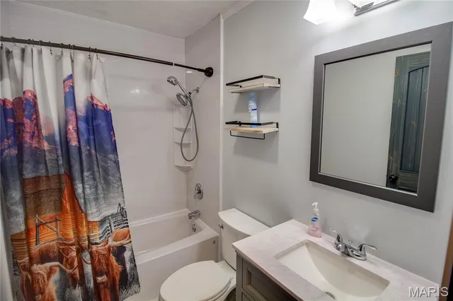 $129,900 | 223 Cindy Street, Brighton, IL 62012