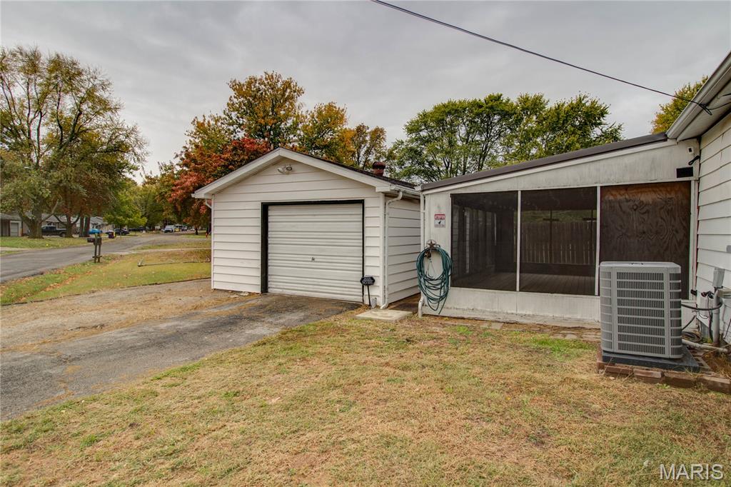 223 Cindy Street Brighton, IL 62012 - Photo 24 of 32