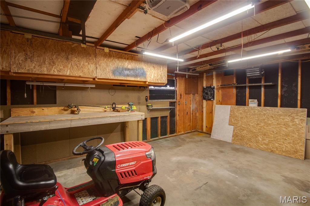 223 Cindy Street Brighton, IL 62012 - Photo 29 of 32