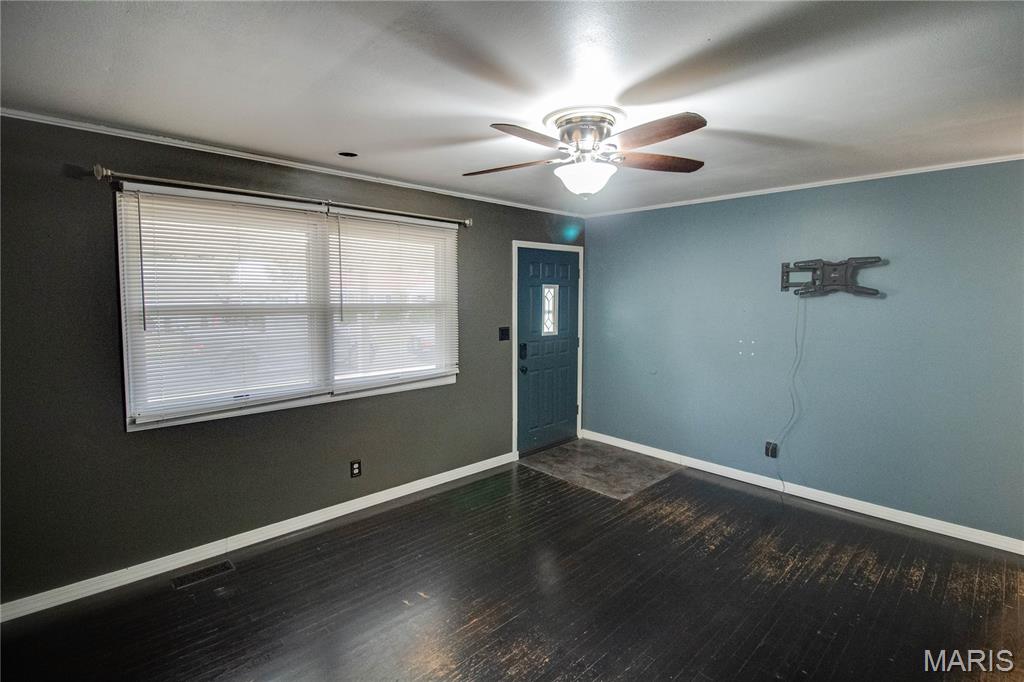 223 Cindy Street Brighton, IL 62012 - Photo 5 of 32