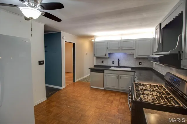 $129,900 | 223 Cindy Street, Brighton, IL 62012