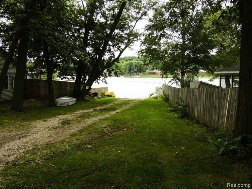 4296 Marcus Road Waterford, MI 48329 - Photo 41 of 42 DSCN1166.jpg